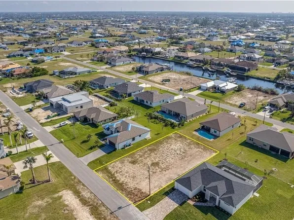 3704 NW 3rd St, Cape Coral, FL 33993