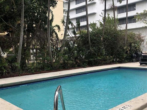 2nd image of 677 NE 24th St APT 606