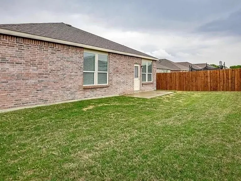 1612 Megan Creek Dr — Photo 7