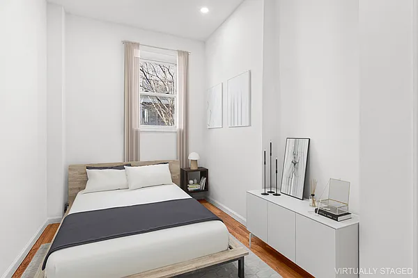 Rented by Compass | media 10