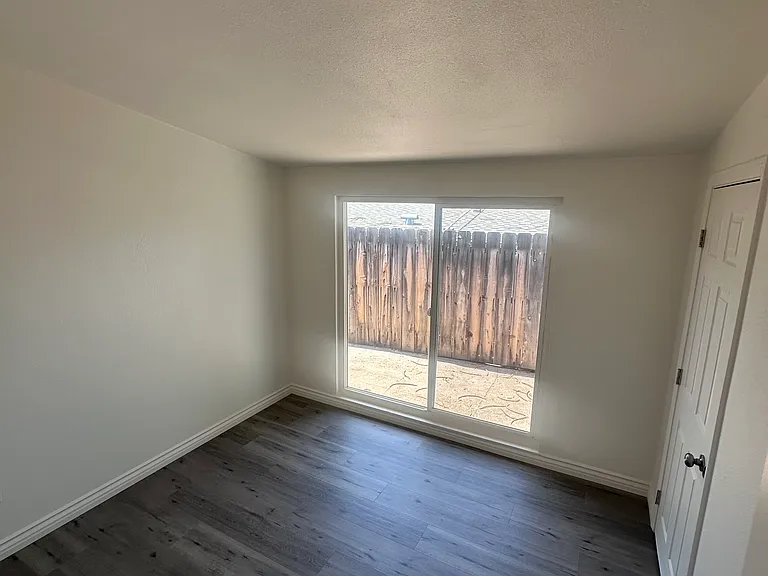 6071 Howell Dr — Photo 16