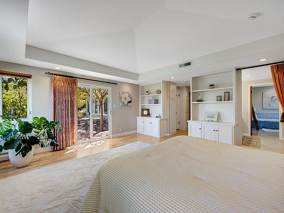 4th image of 4048 El Molino Lane