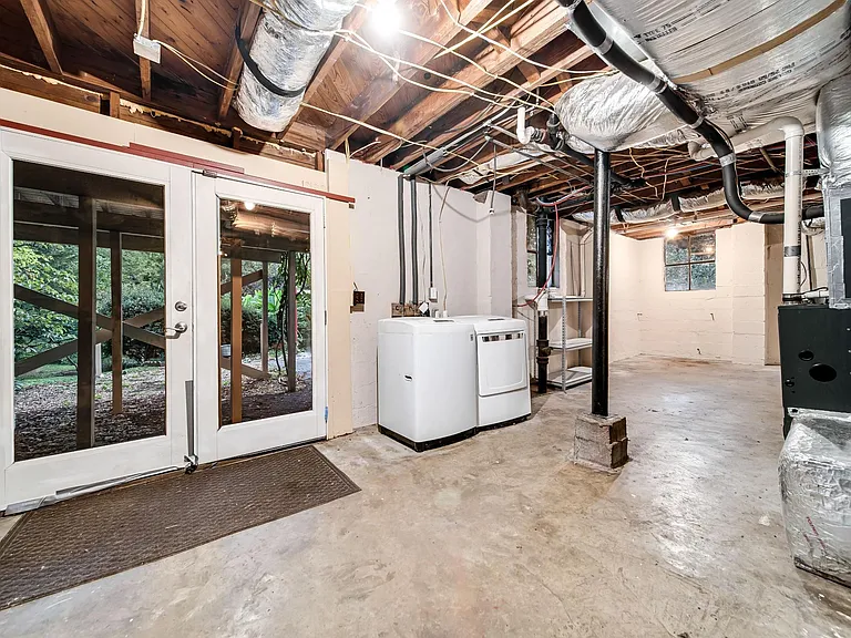 1315 Saturn Dr — Photo 27