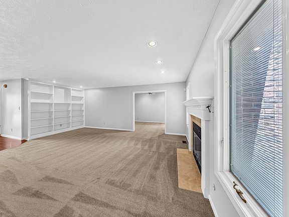 4th image of 12559 Saksons Blvd