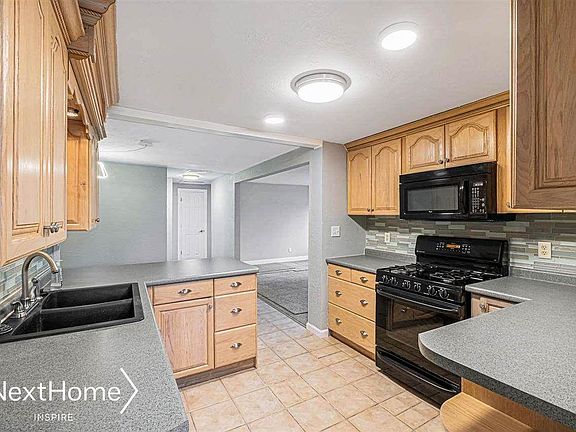 3rd image of 4447 Muriel Dr
