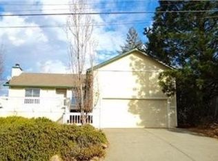 19118 Ravenhill Rd, Hidden Vl Lk, CA 95467