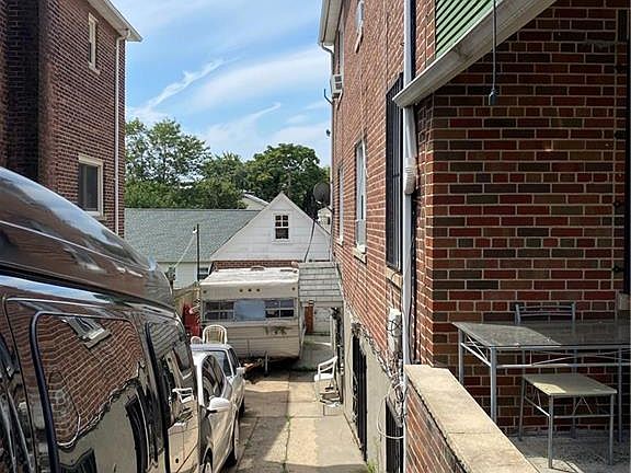 2nd image of 4043 Wilder Ave