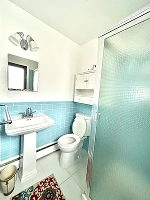 Rented by Luxian International Realty LLC | media 13