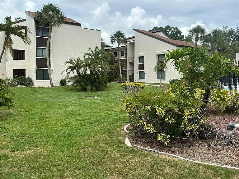 2207 Belleair Rd #B22 — Photo 24