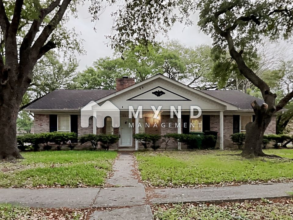 1st image of 7203 Lacy Hill Dr