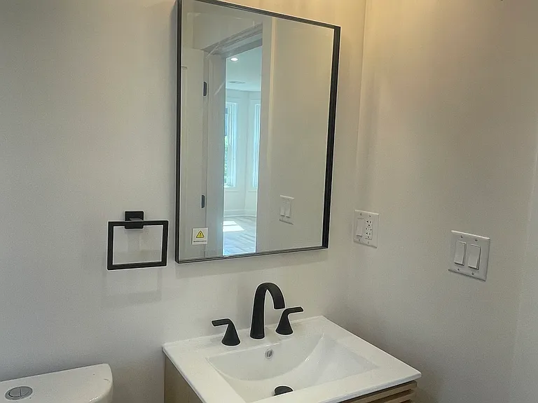 4135 N Monticello Ave #2 — Photo 3