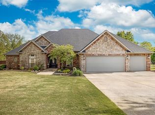 6727 Freedom Pl, Springdale, AR 72762