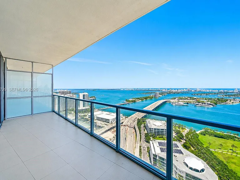 1100 Biscayne Blvd #4402 — Photo 4