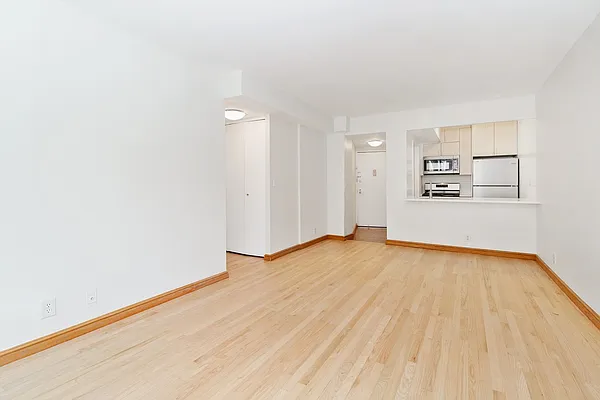 Rented by Pleasant Properties Real Estate LLC | media 20