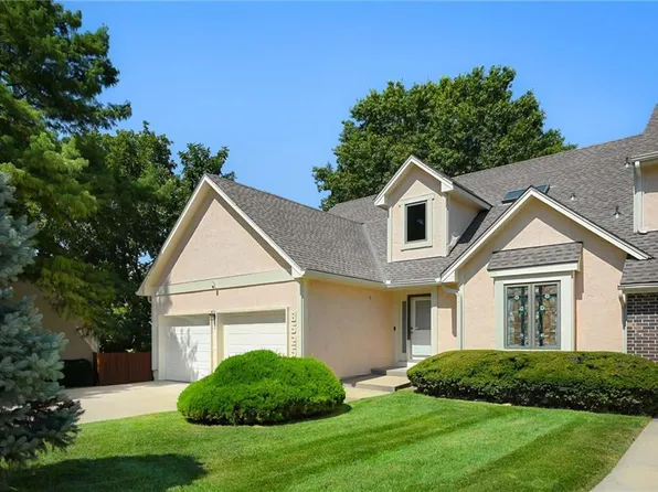 8525 Long St, Lenexa, KS 66215