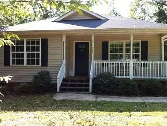 104 Berry St