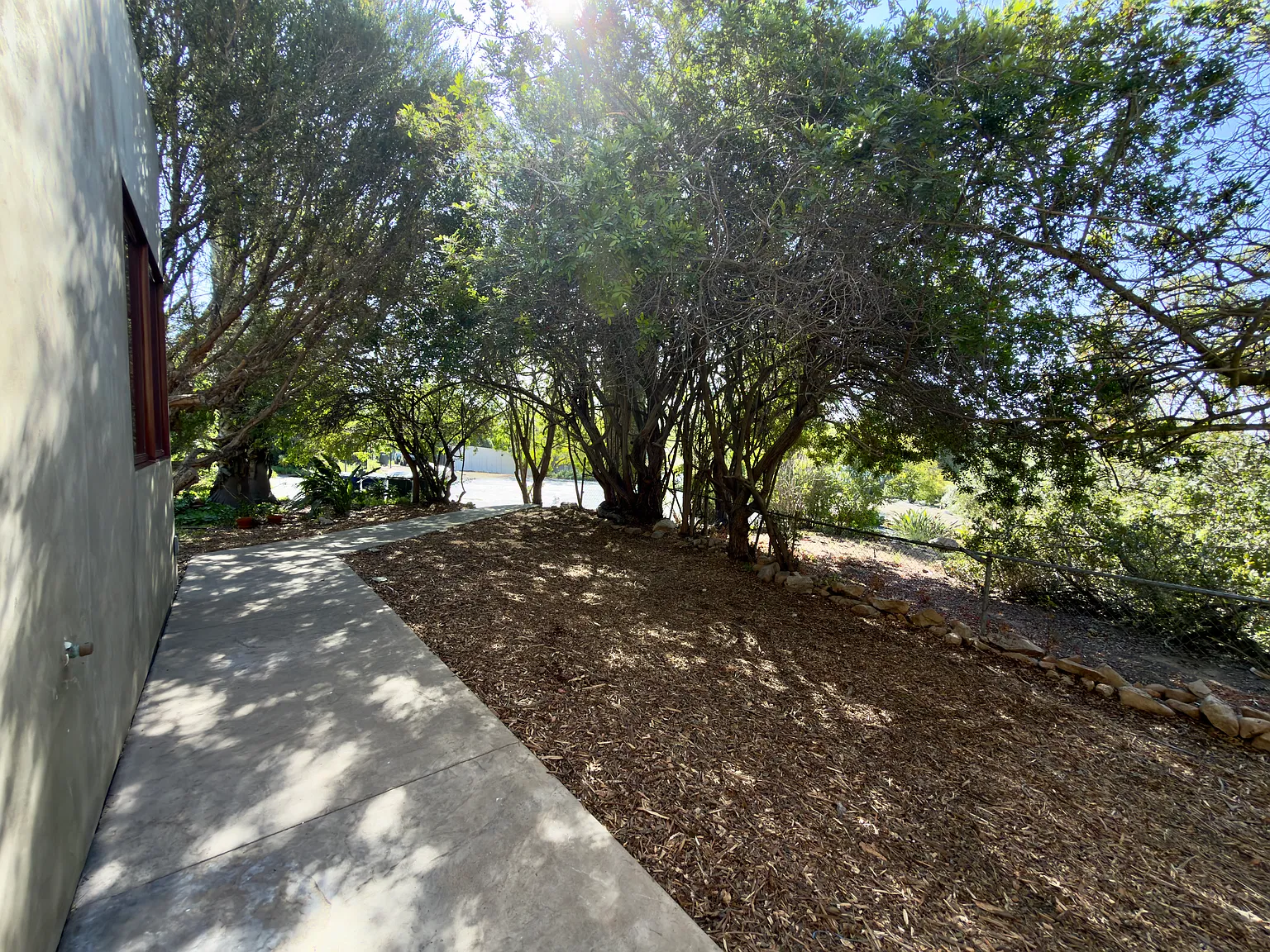 1908 Alta Vista Dr — Photo 4