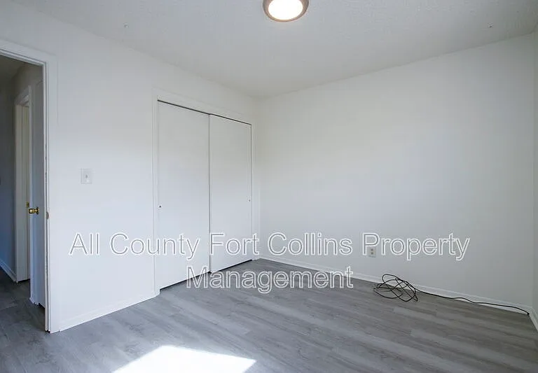 1718 Larch St #2 — Photo 12