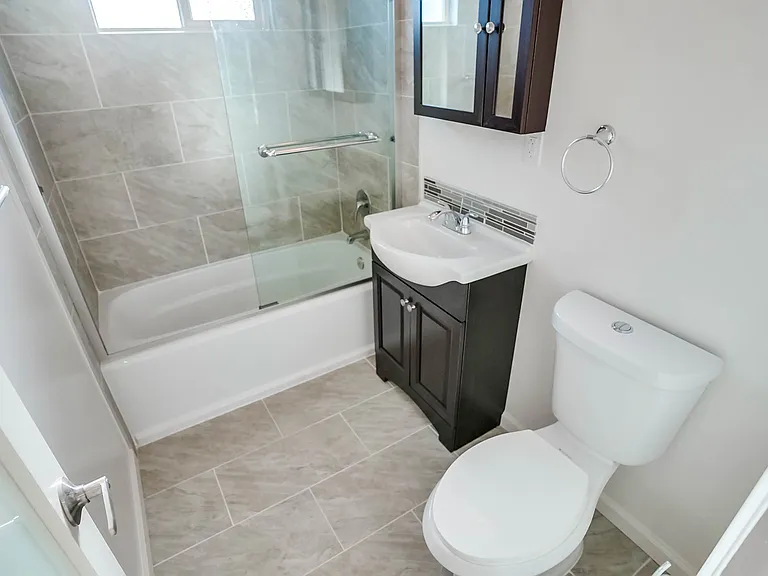 3528 W Adams Blvd — Photo 25