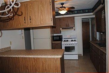 4th image of 8683 Parkdale Dr