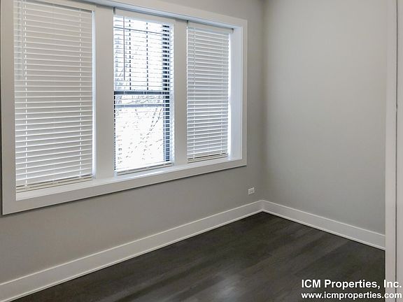 4th image of 2622 N Rockwell St #2F