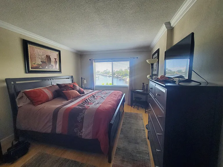 912 Pine Dr #211 — Photo 8
