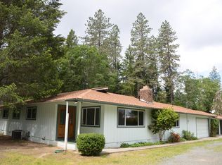 5120 Azalea Dr, Grants Pass, OR 97526