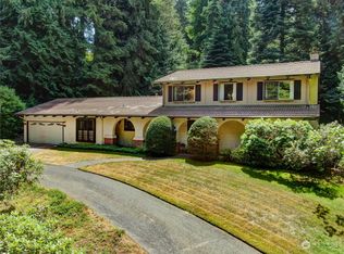 10800 Wachusett Rd, Woodway, WA 98020