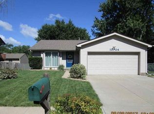 12724 Grant Cir, Omaha, NE 68164