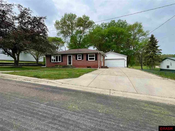 305 6th St NW, Elysian, MN 56028