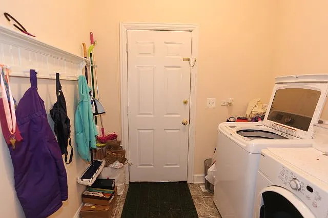 1119 W George St #E04P — Photo 17