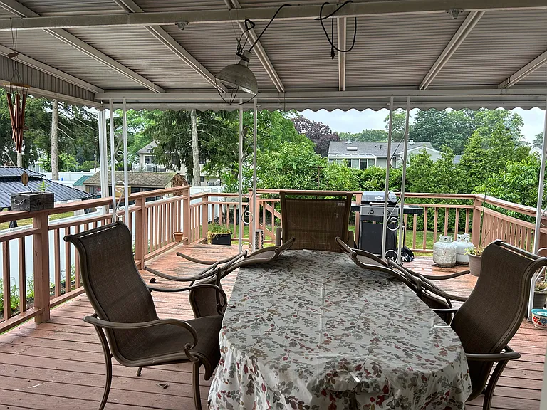 51 Babylon Ave — Photo 10