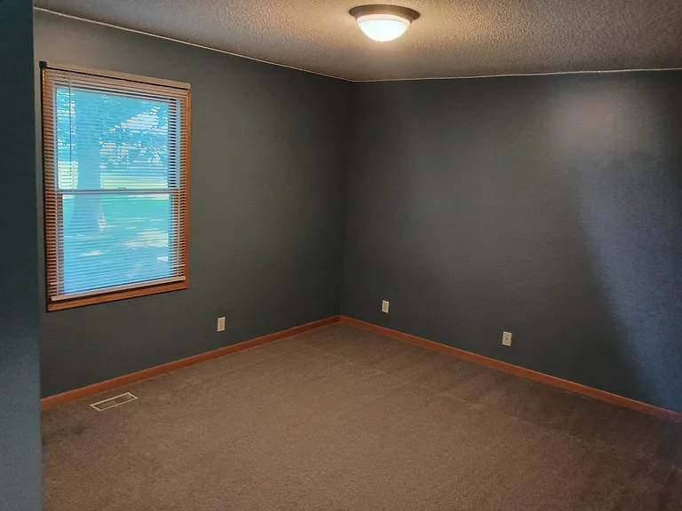 16137 Robbins Rd — Photo 21