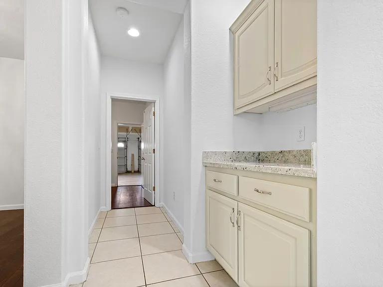 991 Zephyr Ln — Photo 25