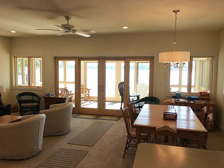 6454 N Shore Dr — Photo 8
