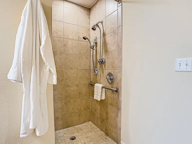 13941 Clubhouse Dr #106 — Photo 15