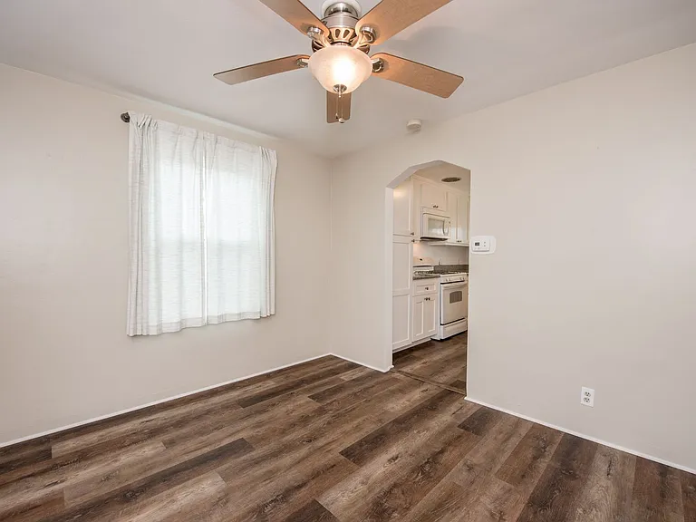 224 Frankfort Ave — Photo 7