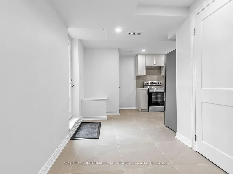 11 Valley Centre Dr #BASEMENT — Photo 11
