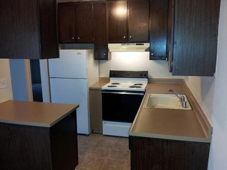 2nd image of 3060 Bell St APT 218