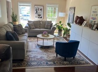 1727 Pebble Beach Dr, Vienna, VA 22182