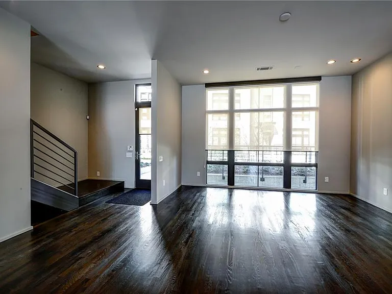 721 Longleaf Dr NE #9 — Photo 7