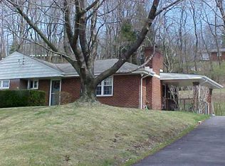 622 Farm Ln, Rochester, PA 15074