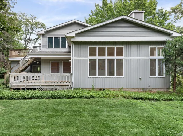 41 Shirley Street, Wading River, NY 11792