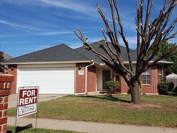 4th image of 10429 NW 45th St