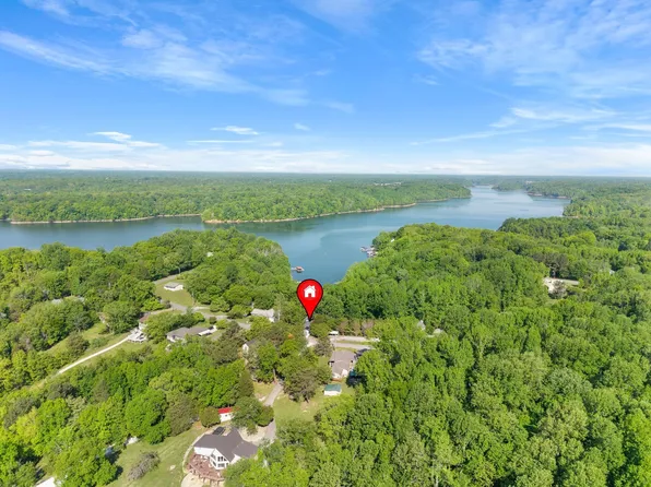 1552 Damron Rd, Estill Springs, TN 37330