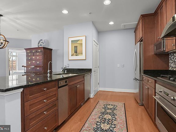 3rd image of 66 Franklin St Unit 302