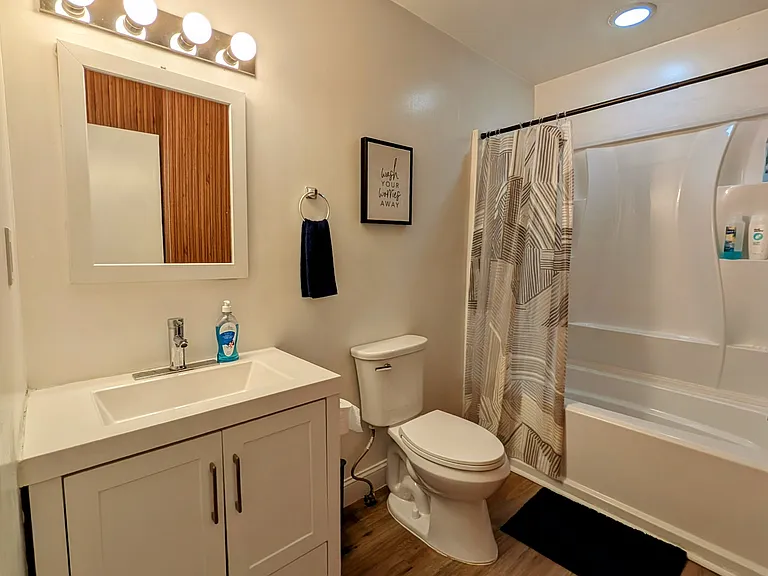 1131 W North Ave #6 — Photo 8