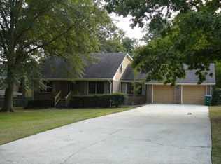 2255 Eastgate Dr, Snellville, GA 30078