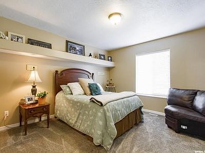 3rd image of 13921 S Elk Hill Ct