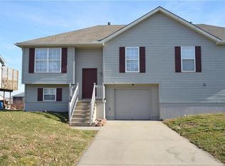1601 N Hartford Rd, Independence, MO 64058
